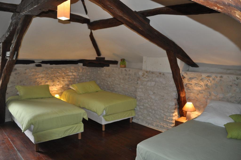 Chambres D'Hotes La Grange Au Bois Champagne-et-Fontaine Rom bilde