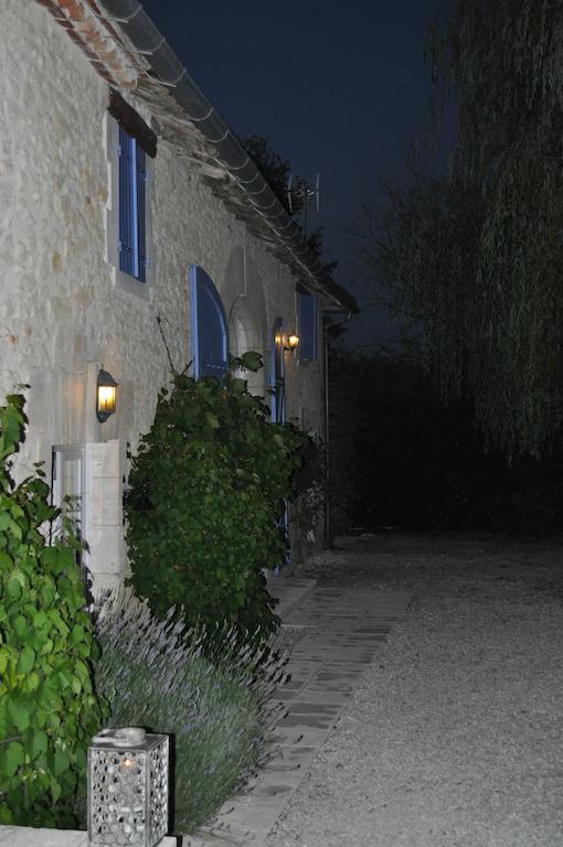 Chambres D'Hotes La Grange Au Bois Champagne-et-Fontaine Eksteriør bilde