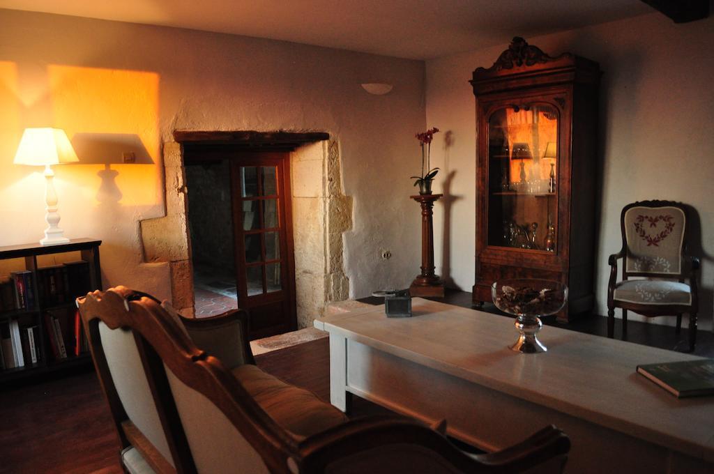 Chambres D'Hotes La Grange Au Bois Champagne-et-Fontaine Eksteriør bilde